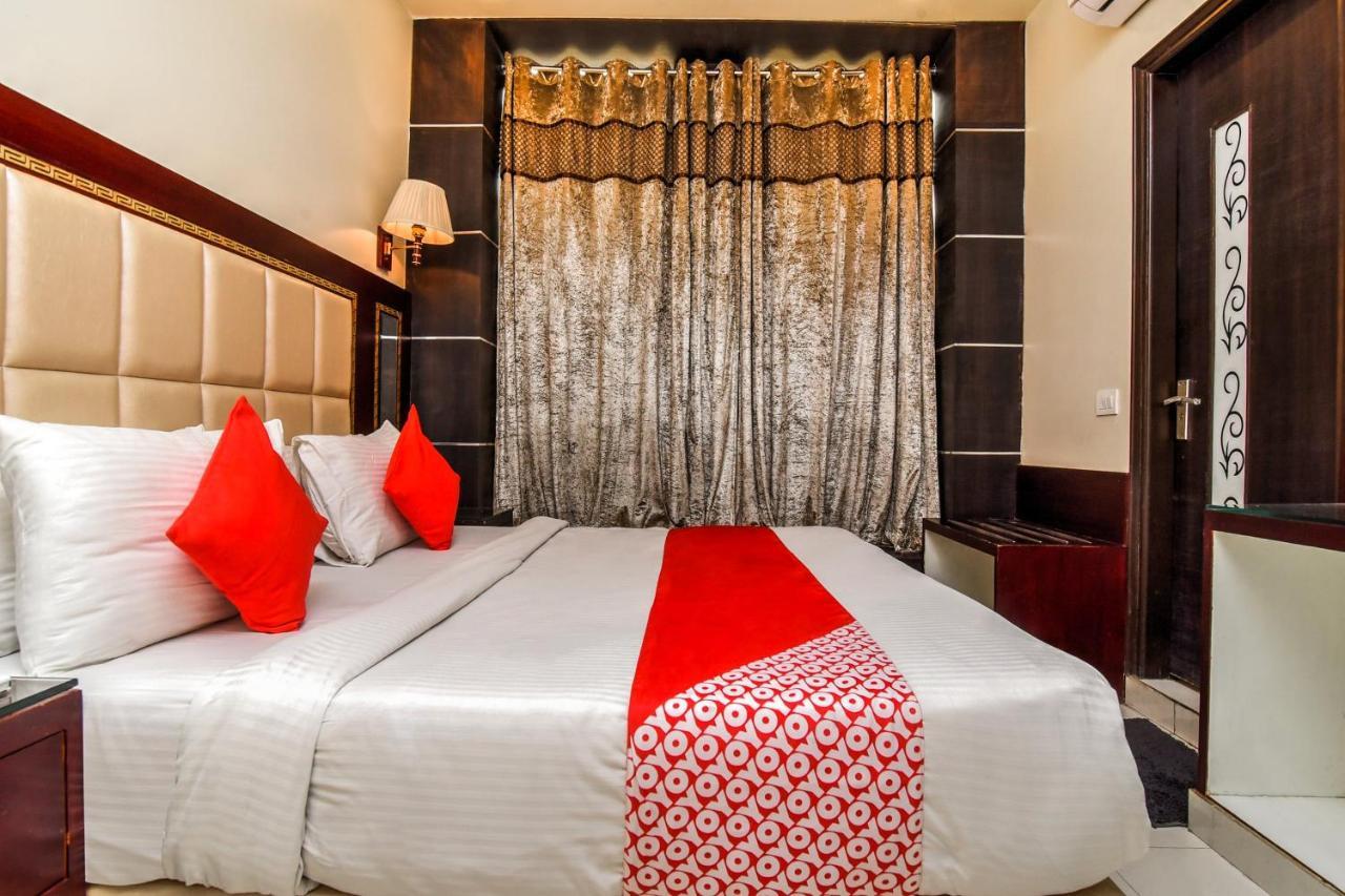 Collection O 76248 Hotel D Crown New Delhi Exterior foto